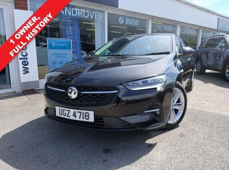 Black Used 2020 Vauxhall Insignia Sport Hatchback | £11,999 (Fair price) - Image 1/4