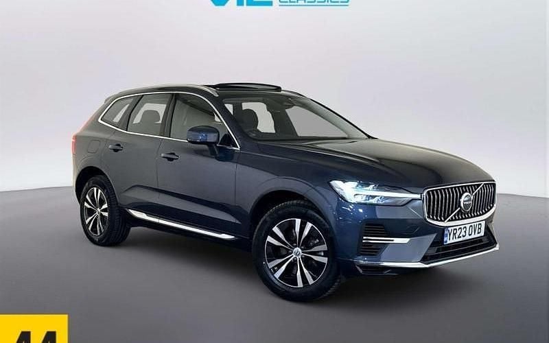Used Volvo XC60 Core 350 HP (257 kW) 2022 Blue SUV
