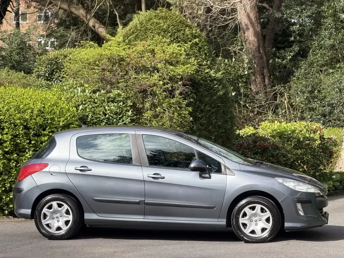 Używany Peugeot 308 S 2010 Szary Hatchback