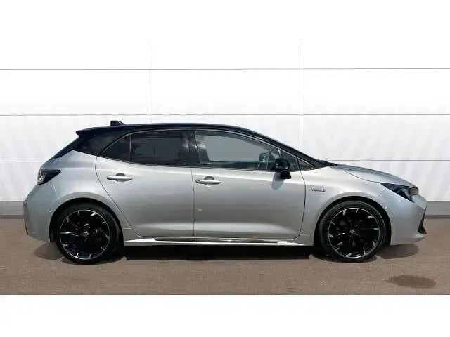 Usado Toyota Corolla Sport 184 HP (135 kW) 2020 Prateado Citadino