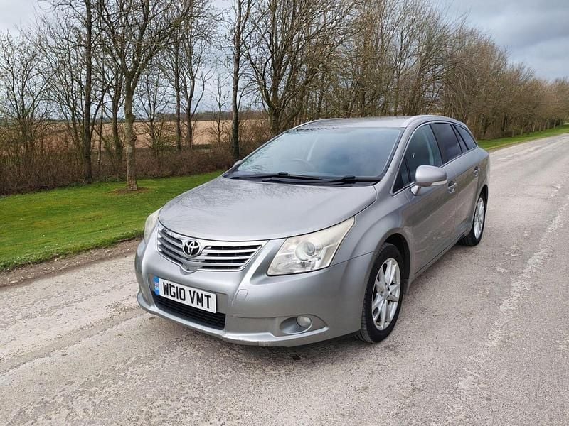 Used Toyota Avensis 126 HP (92 kW) 2010 Grey Estate