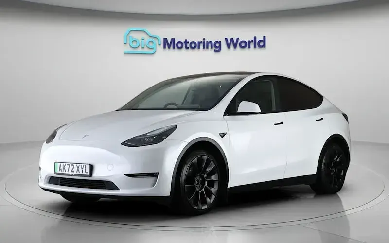 Used Tesla Model Y Long Range AWD 286 kW (389 HP) 2025 SUV