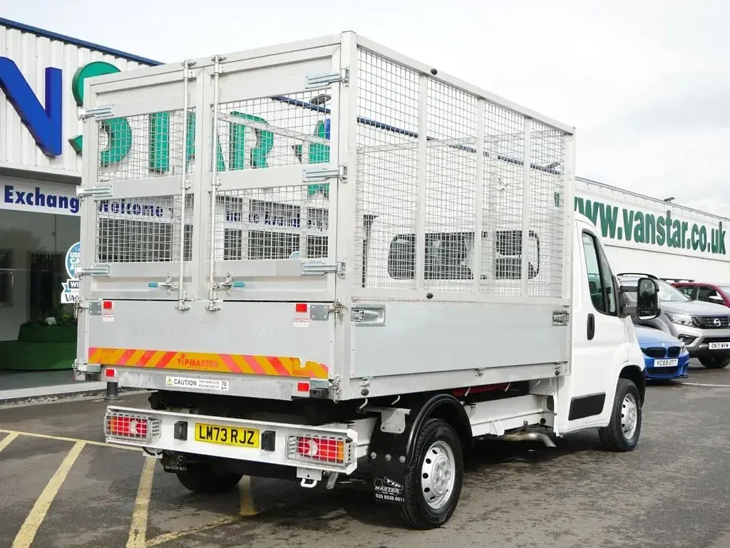 Used Peugeot Boxer S 140 HP (102 kW) 2023 White Van