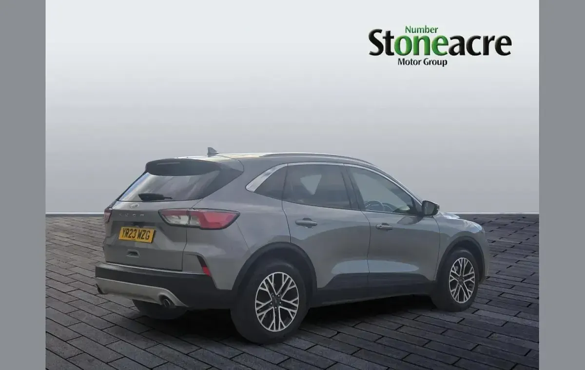Used Ford Kuga Titanium 150 HP (110 kW) 2023 Silver SUV