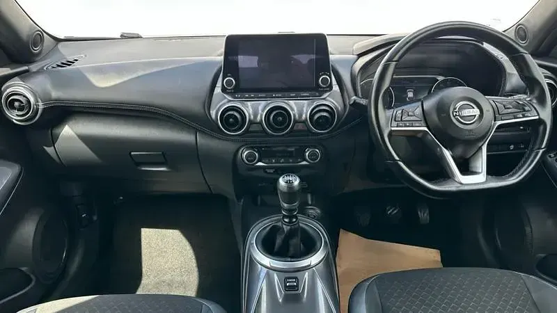 Used Nissan Juke N-Connecta 114 HP (83 kW) 2023 White SUV