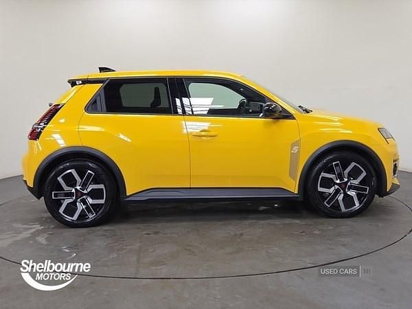 New Renault R5 Komfort 110 kW (150 HP) 2026 Yellow Hatchback