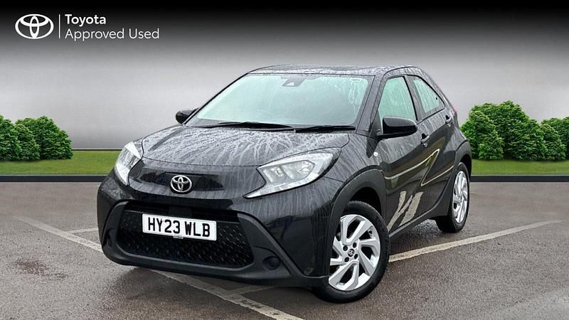 Used Toyota Aygo X PURE 72 HP (52 kW) 2023 Eclipse black SUV