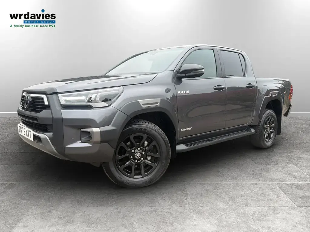 Used Toyota HiLux 204 HP (150 kW) 2025 Grey Pickup