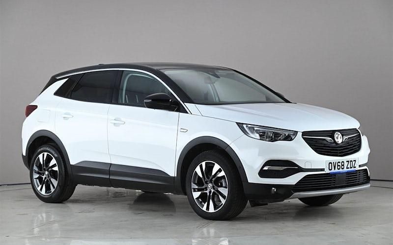 Used Vauxhall Grandland X Sport 131 HP (96 kW) 2019 White SUV