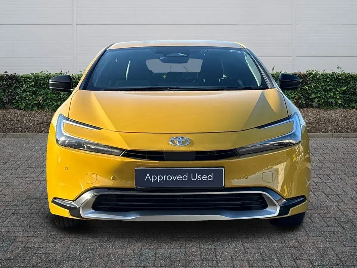 Used Toyota Prius 2025 Yellow Hatchback