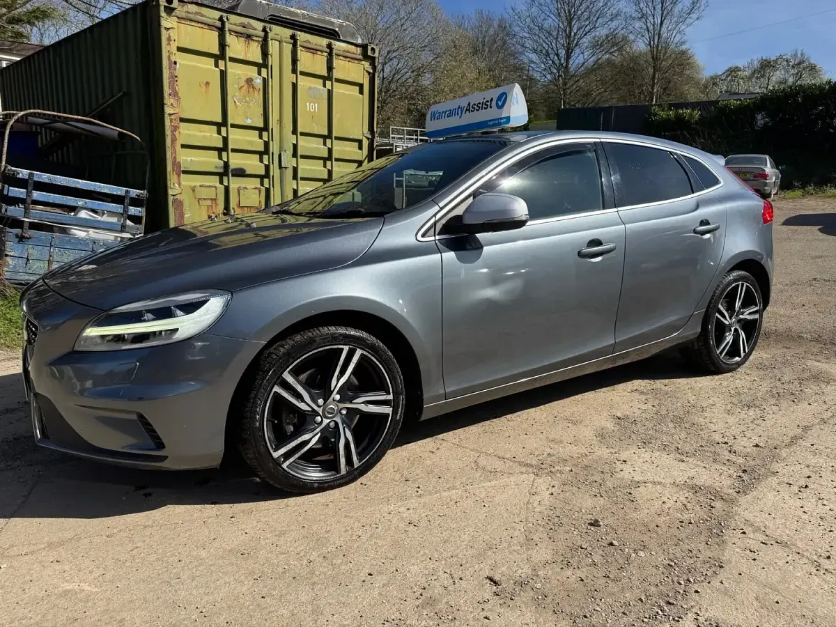 Used Volvo V40 R-Design Pro 190 HP (139 kW) 2017 Grey Hatchback