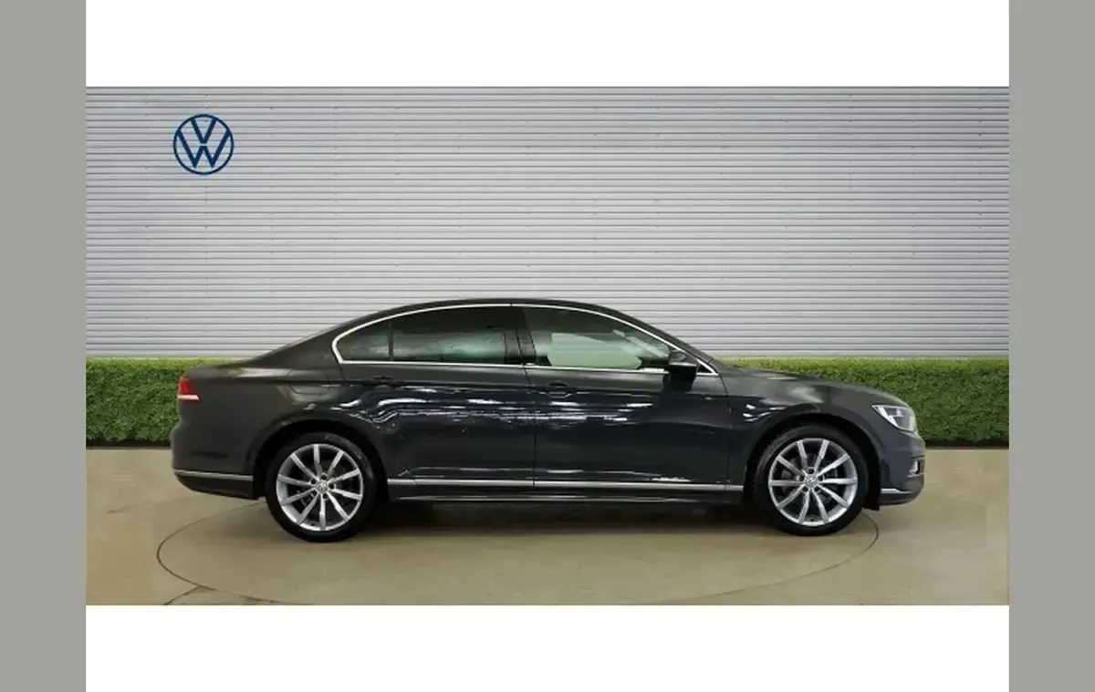 Used VW Passat R-line 150 HP (110 kW) 2017 Grey Sedan
