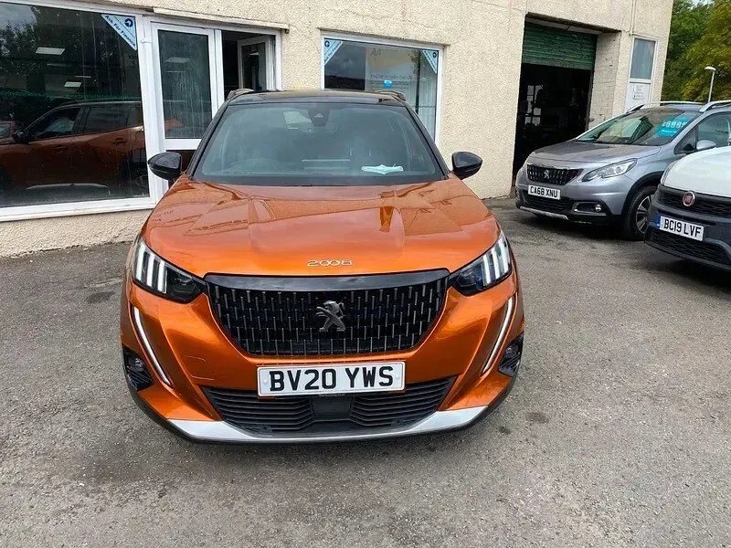 Used Peugeot 2008 GT-line 127 HP (93 kW) 2020 Orange SUV