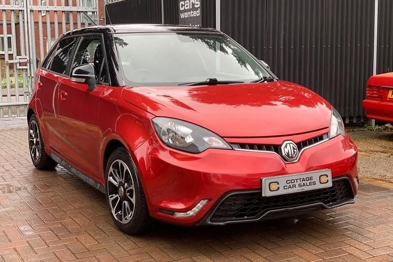 Used MG MG3 106 HP (77 kW) 2017 Red Hatchback