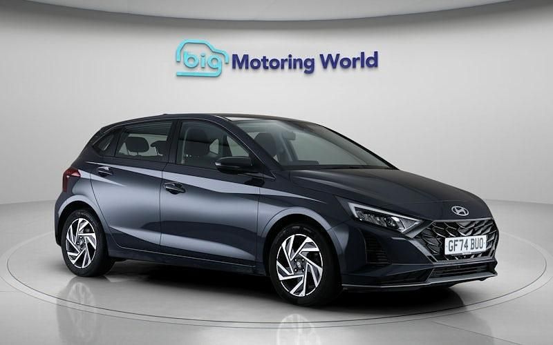 Used Hyundai i20 Advanced 101 HP (74 kW) 2024 Grey Hatchback