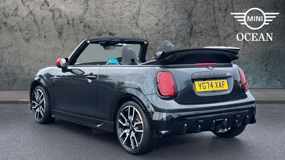 Used Mini John Cooper Works 228 HP (167 kW) 2024 Grey Hatchback