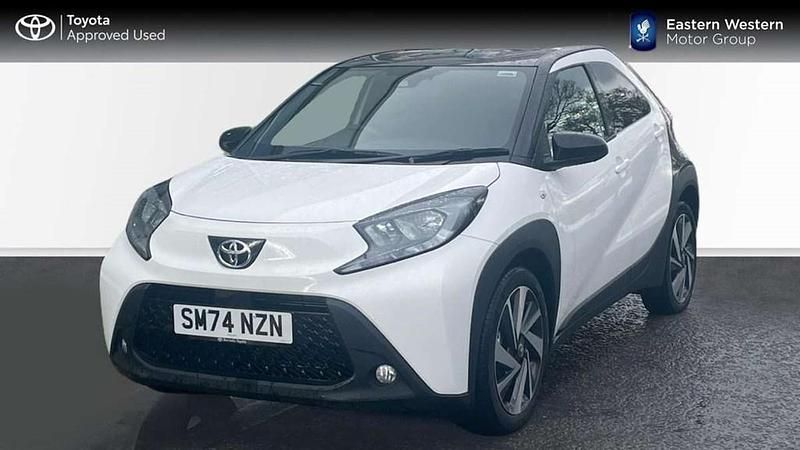 Used Toyota Aygo X 72 HP (52 kW) 2024 White SUV