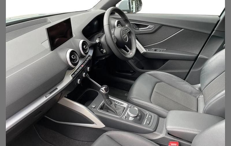 Used Audi Q2 S-Line 147 HP (108 kW) 2023 Grey SUV