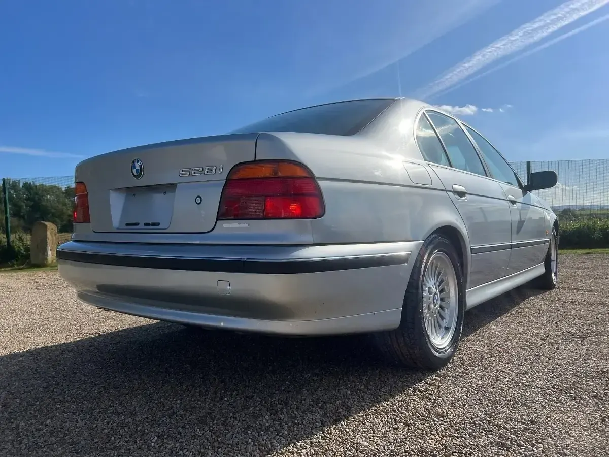 Used BMW 528 1997 Silver Sedan