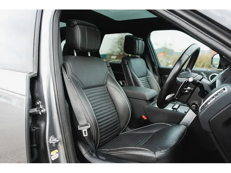 Used Land Rover Discovery HSE Dynamic 2023 Eiger grey SUV