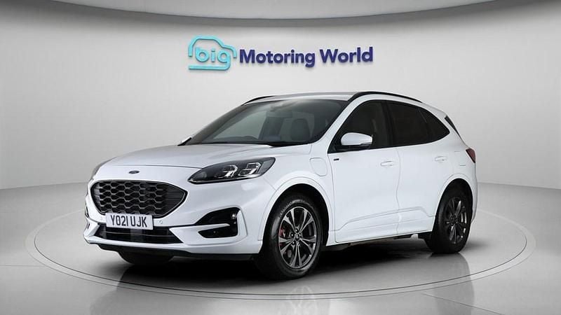 Used Ford Kuga ST-Line 225 HP (165 kW) 2021 White SUV
