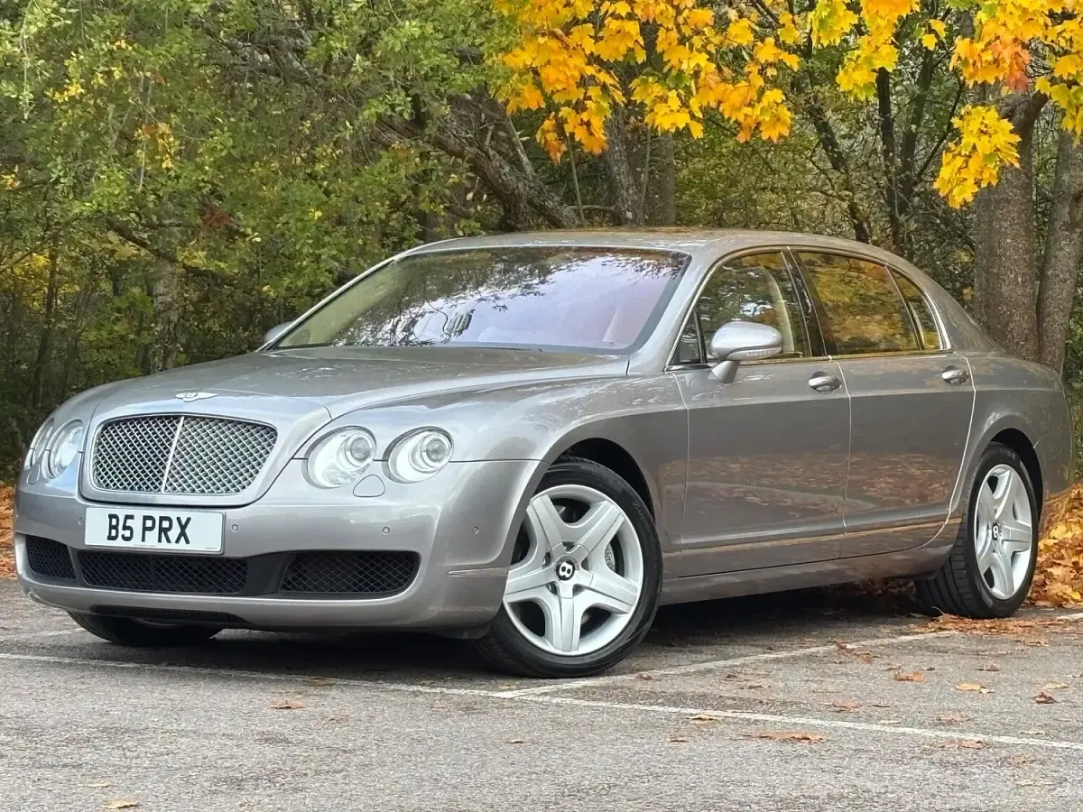 Used Bentley Continental Flying Spur 560 HP (411 kW) 2006 Silver Sedan
