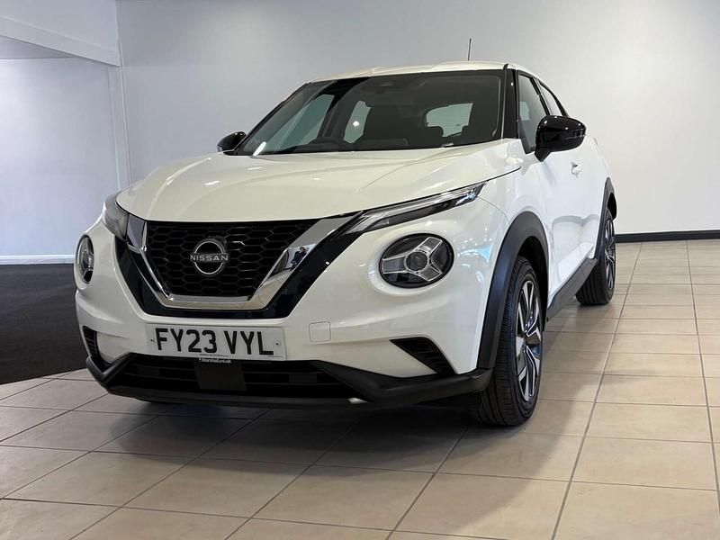 Used Nissan Juke Acenta 117 HP (86 kW) 2023 White SUV
