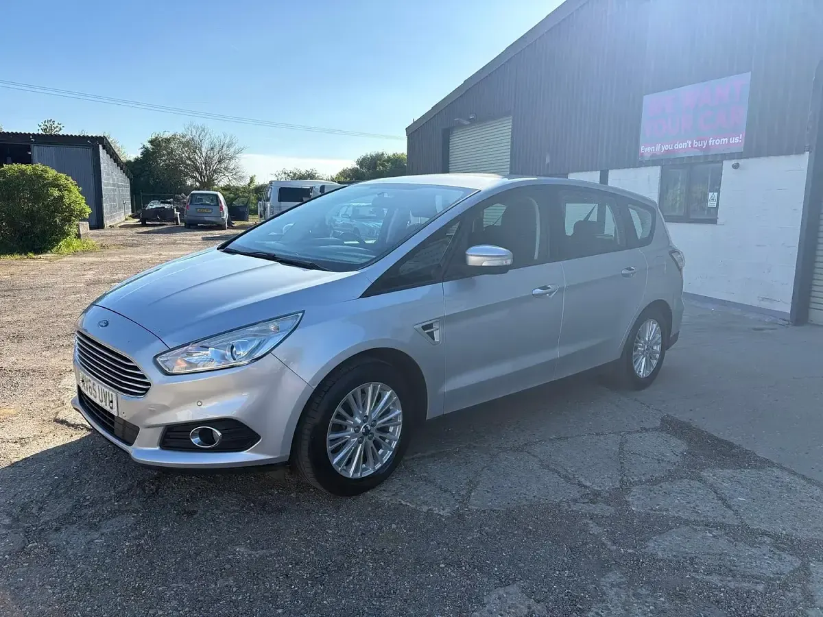Used Ford S-MAX Zetec 2015 Silver MPV