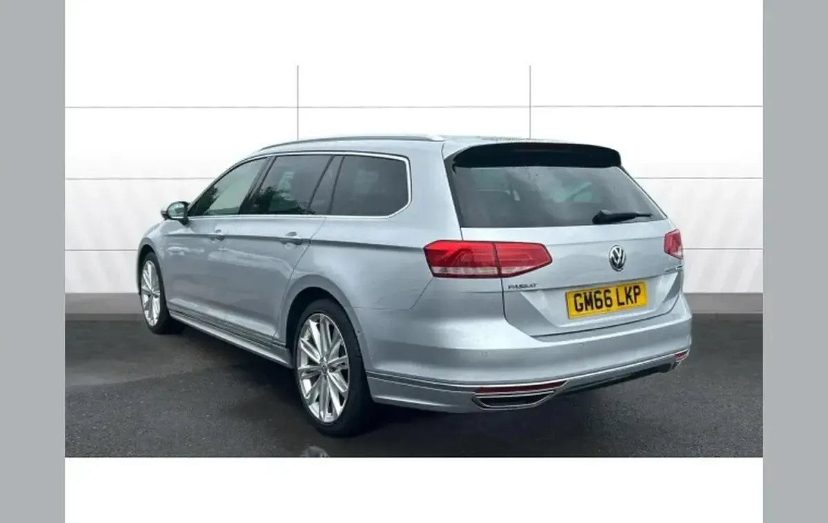 Used VW Passat R-line 147 HP (108 kW) 2017 Silver Estate