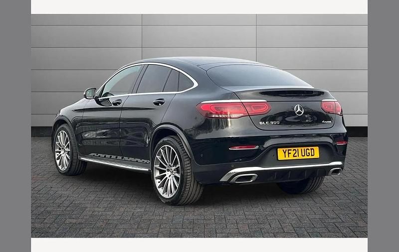 Used Mercedes GLC300e AMG Line Premium 254 HP (186 kW) 2021 Black Coupe