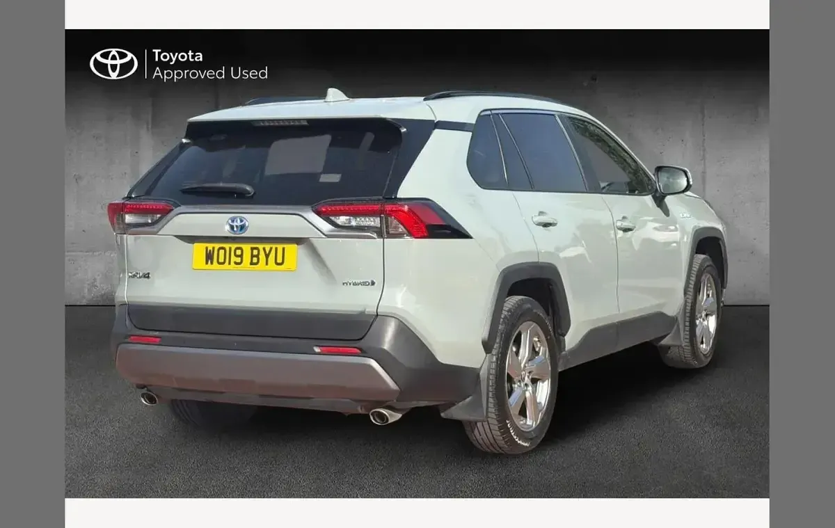 Used Toyota RAV4 Hybrid Design 218 HP (160 kW) 2019 Green SUV