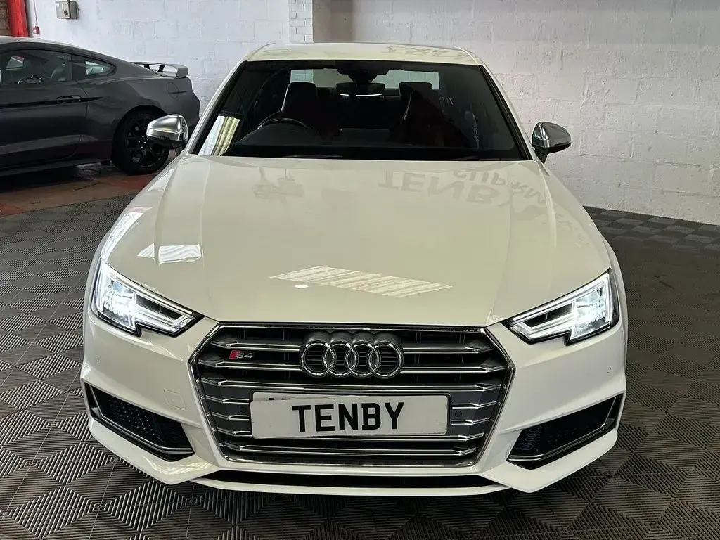 Used Audi S4 Design 354 HP (260 kW) 2017 White Sedan