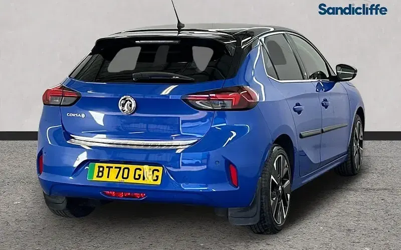 Second-hand Vauxhall Corsa-e Elite 100 kW (136 CP) 2020 Albastru Hatchback