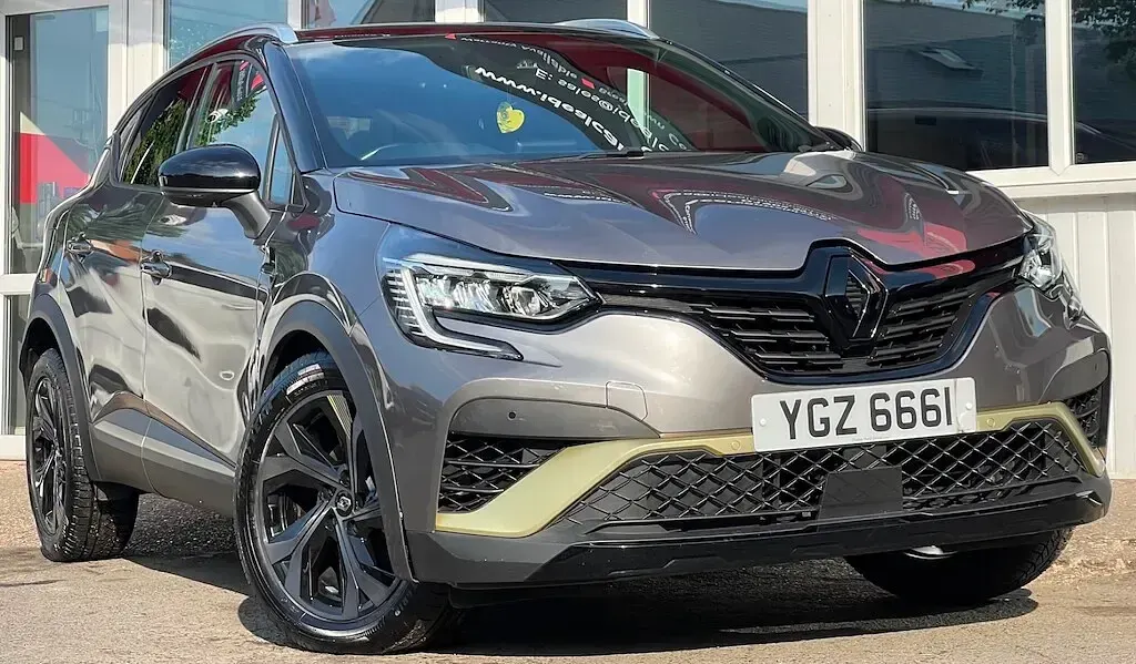 Used Renault Captur Engineered 145 HP (106 kW) 2023 Grey/black SUV