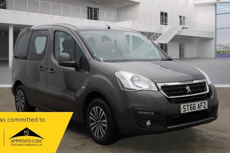 Used Peugeot Partner Tepee Active 75 HP (55 kW) 2016 MPV