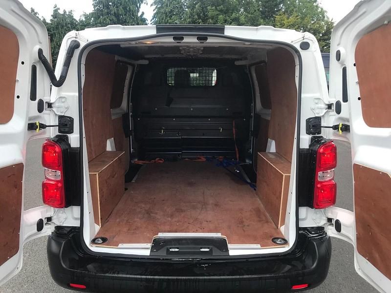 Usado Toyota Proace 120 CV (88 kW) 2020 Blanco Monovolumen