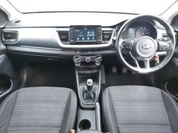 Used Kia Stonic 2018 White SUV