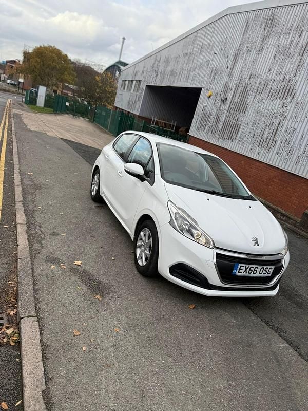 White Used 2016 Peugeot 208 Active Hatchback | £3,200 (Good price) - Image 1/4
