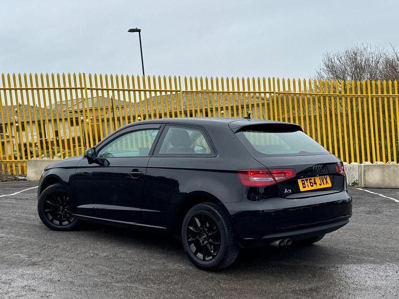Used Audi A3 Comfort 150 HP (110 kW) 2015 Black Hatchback
