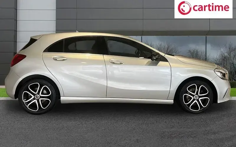 Used Mercedes A160 Sport Edition 102 HP (75 kW) 2018 Silver Hatchback