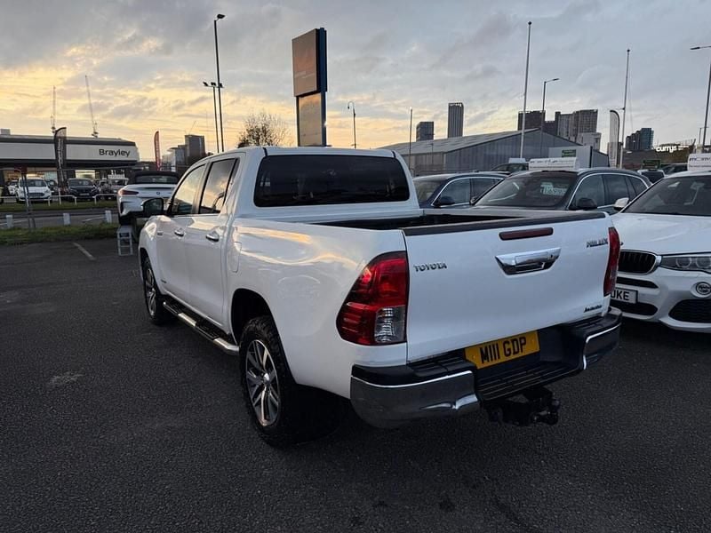 Used Toyota HiLux 2016 White Pickup