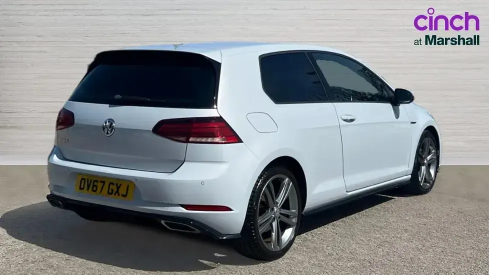 Used VW Golf VII R-line 150 HP (110 kW) 2017 White silver metallic