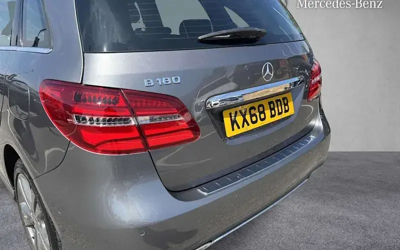 Used Mercedes B180 Exclusive 122 HP (89 kW) 2019 Grey Hatchback