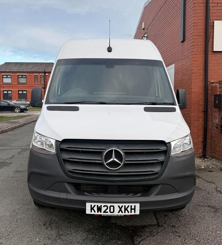 Usado Mercedes Sprinter 160 HP (117 kW) 2020 Branco Van