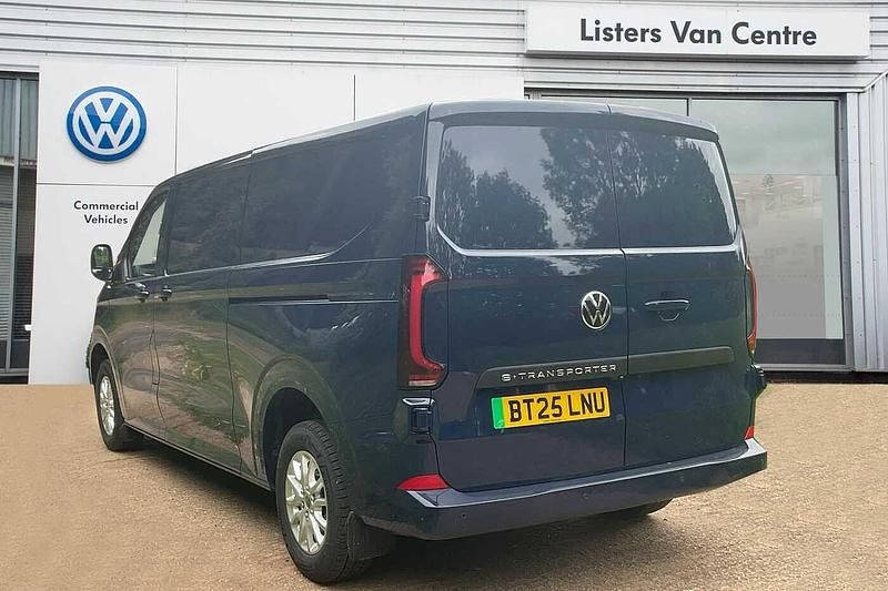 New VW T6.1 Pro 100 kW (136 HP) 2025 Mauve/purple Van