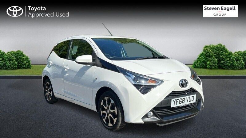 White Used 2019 Toyota Aygo X-plore Hatchback | £8,649 (Fair price) - Image 1/4
