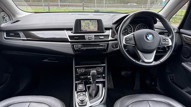 Used BMW 218 Active Tourer Luxury Line 134 HP (98 kW) 2015 Blue MPV
