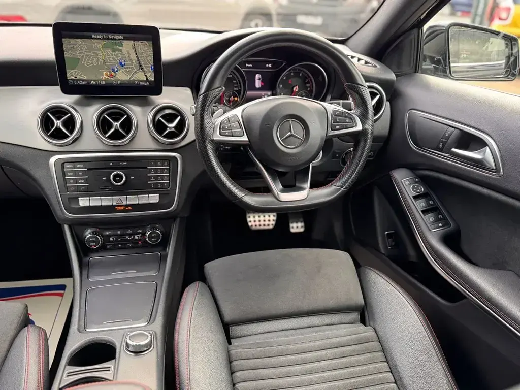 Usado Mercedes GLA200 Executive 156 HP (114 kW) 2017 Preto SUV