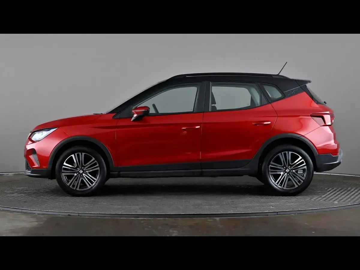 Used Seat Arona SE Technology 2023 Red SUV