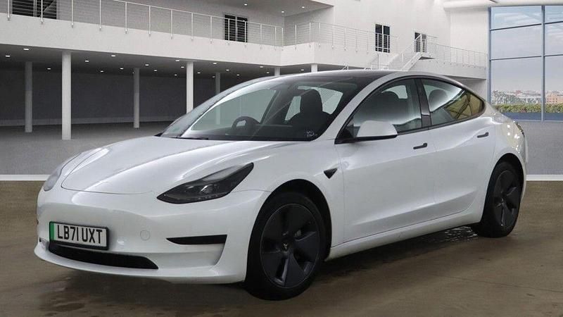 Used Tesla Model 3 Standard Range 52 kW (72 HP) 2021 White Sedan
